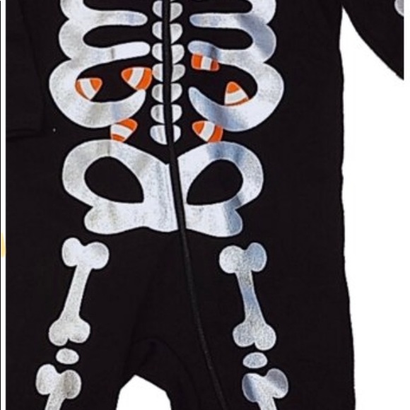 NWT Little Me Halloween Skeleton Print Sleeper 3M - Picture 2 of 5